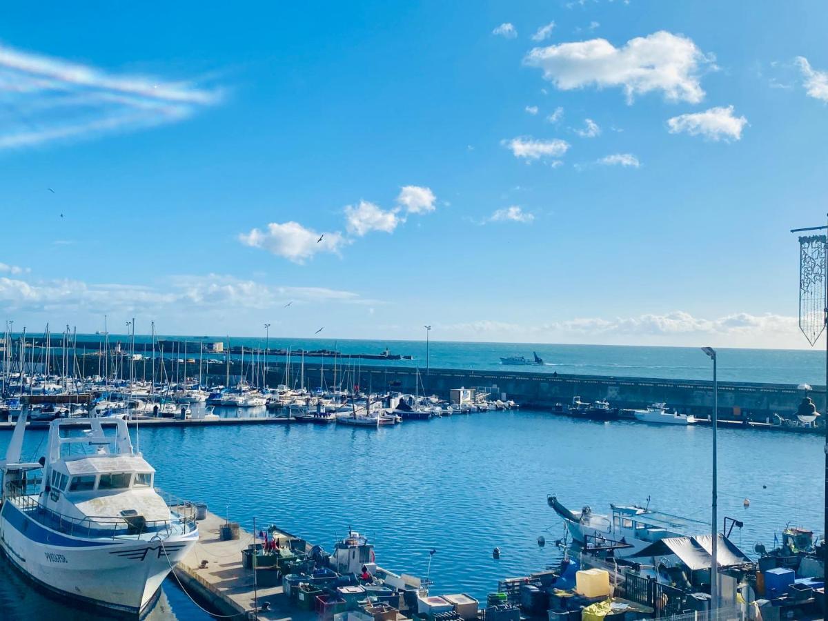 "Luigi" Balcon Sur La Mer Et Le Port De Sète Exteriör bild