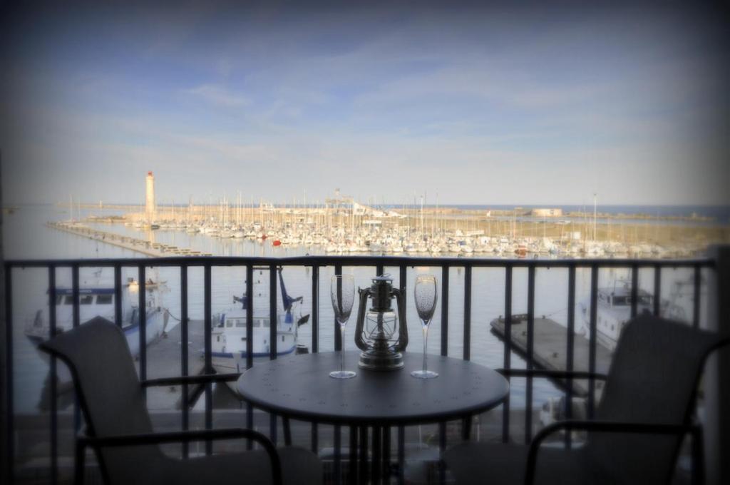 "Luigi" Balcon Sur La Mer Et Le Port De Sète Exteriör bild