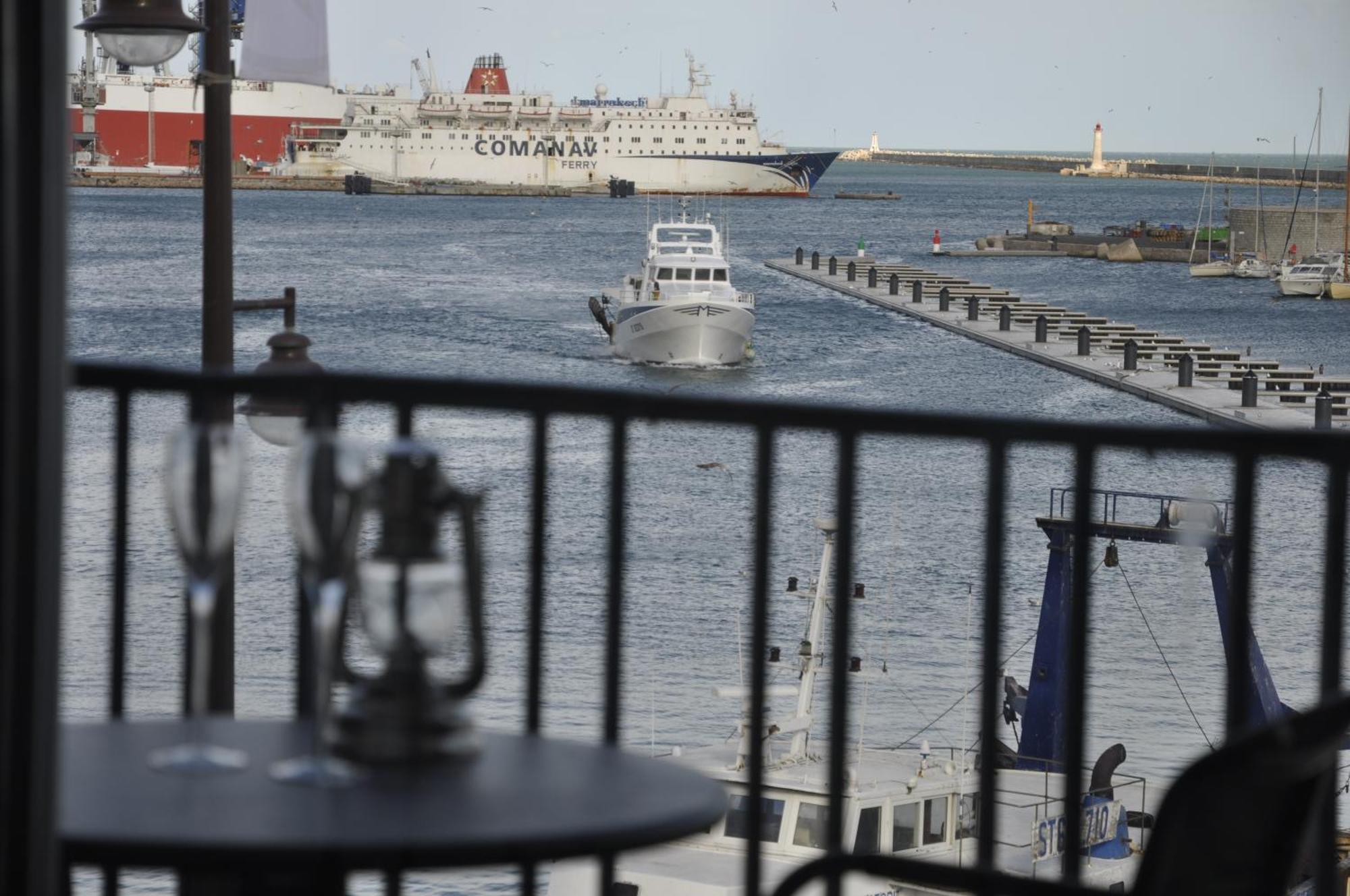 "Luigi" Balcon Sur La Mer Et Le Port De Sète Exteriör bild