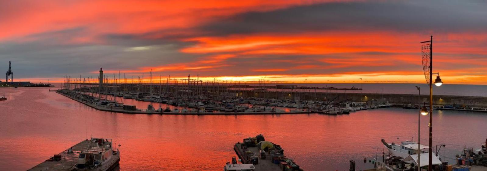 "Luigi" Balcon Sur La Mer Et Le Port De Sète Exteriör bild